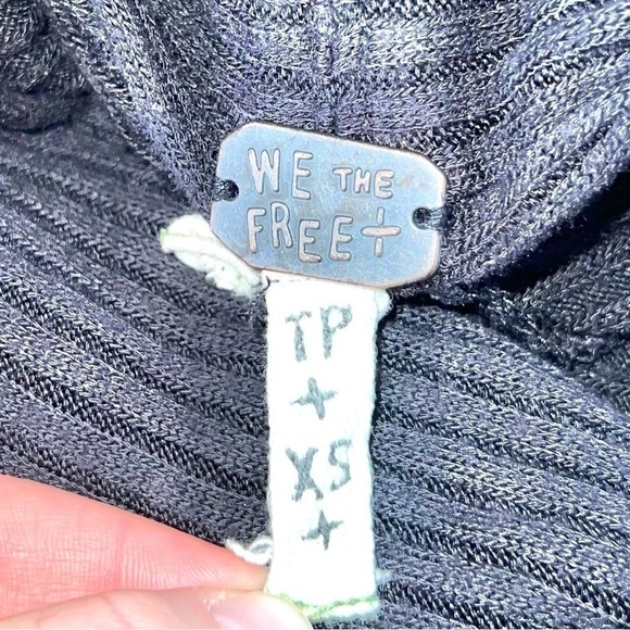 We The Free People Women’s XS Black Robbed Soft Rayon Long Sleeve Knit Top Mock - Picture 6 of 7